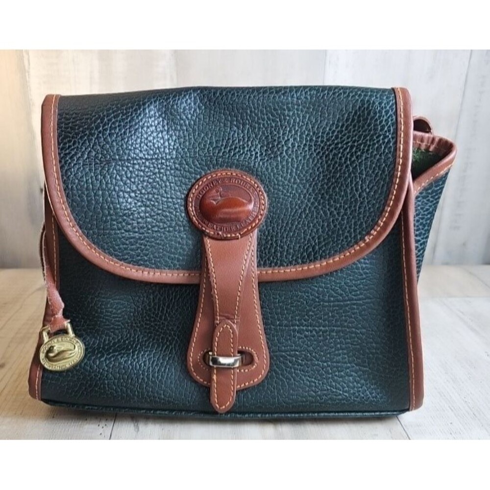 Vintage Dooney & Bourke Essex Navy AWL Leather Crossbody Shoulder Bag USA